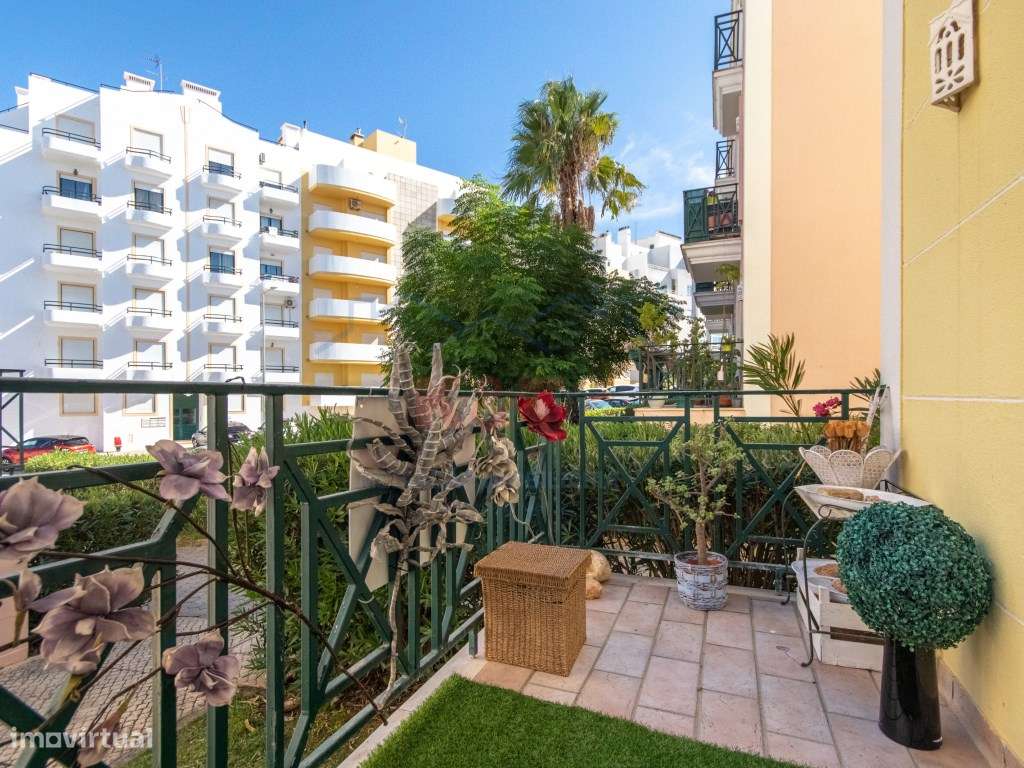 T3 renovado nos Jardins da Bemposta-12