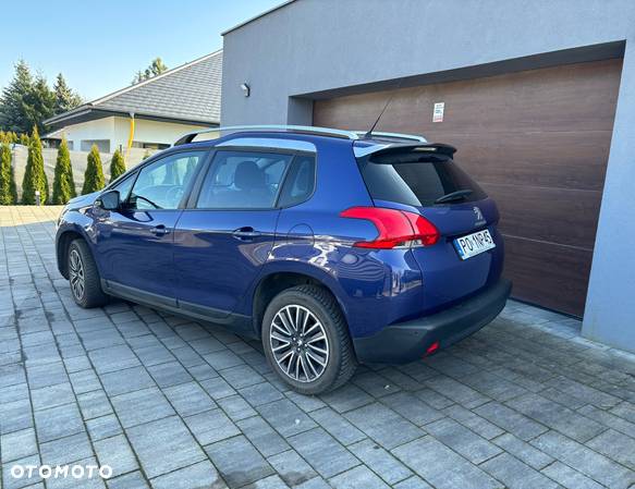 Peugeot 2008 1.2 Pure Tech Style - 3