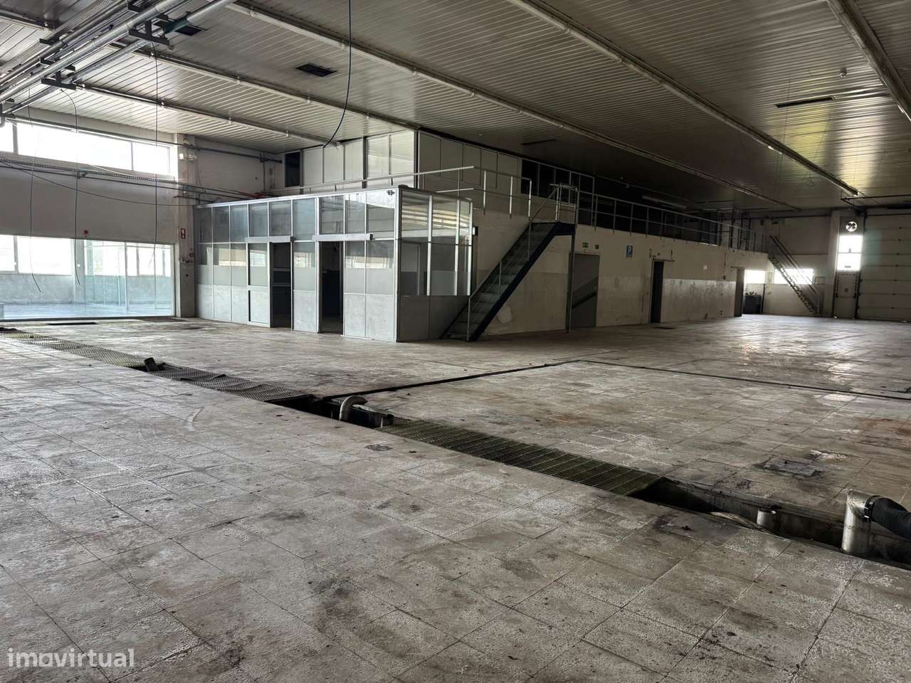 Armazém  Venda em Mogege,Vila Nova de Famalicão - Grande imagem: 2/16