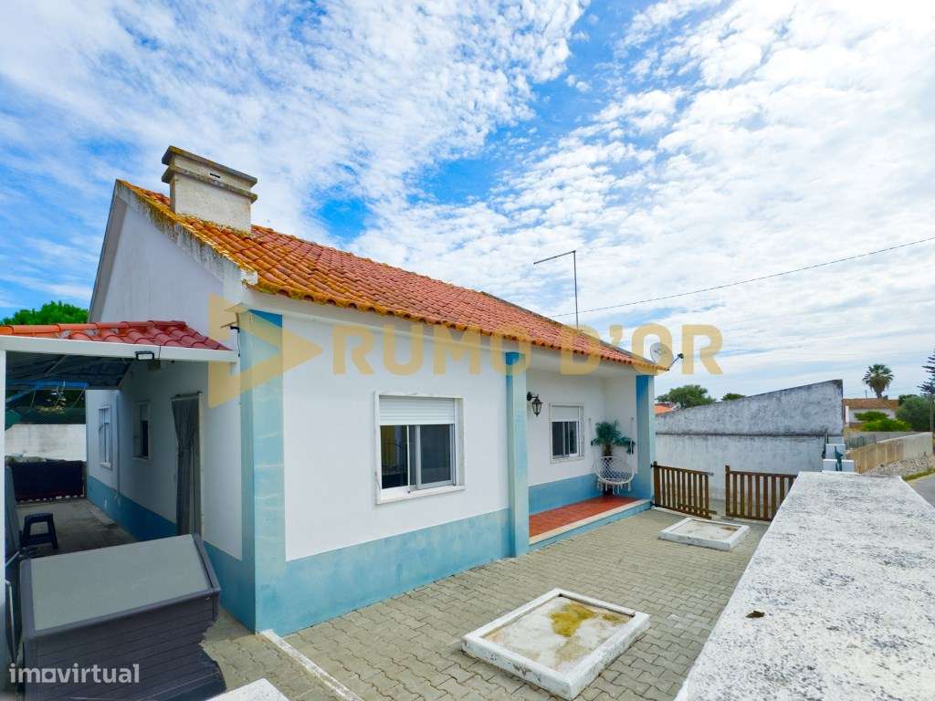 Moradia T2 Térrea em Carambancha, Carregado com 155 m² de Logradouro-26