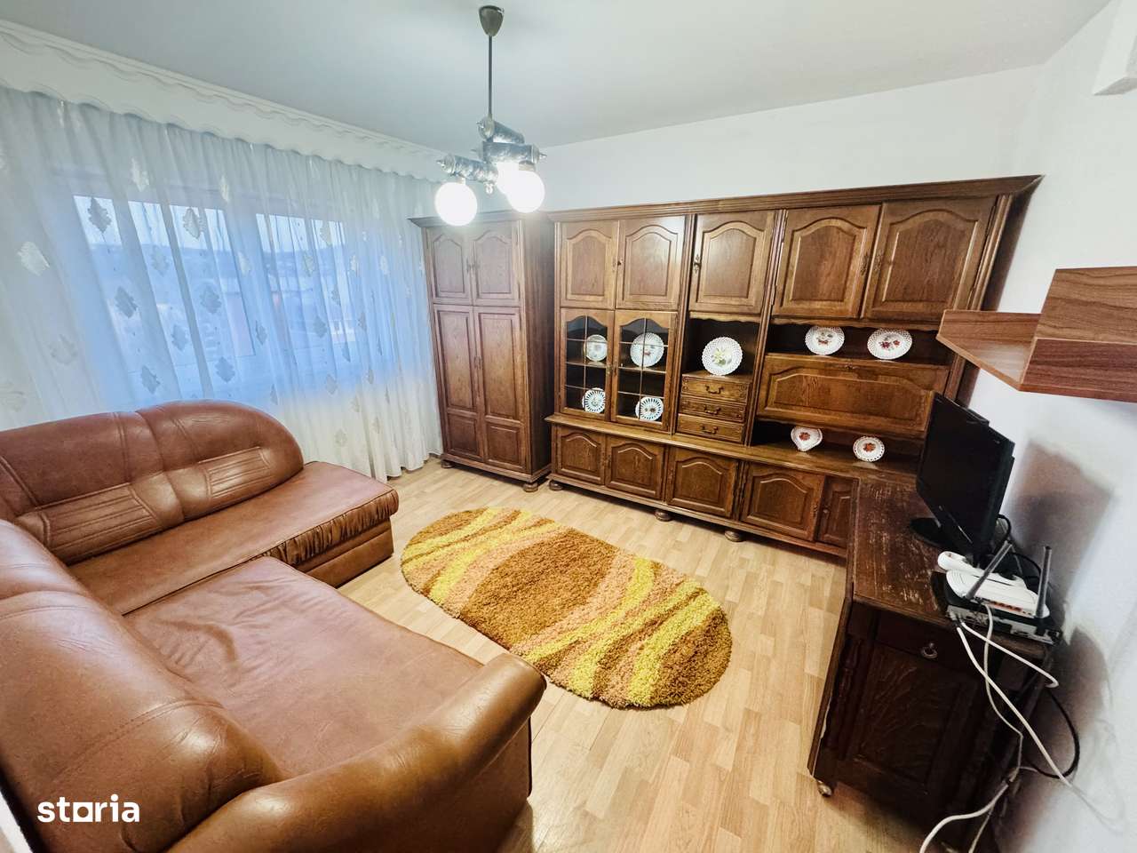 De închiriat apartament cu 2 camere etajul 3 zona Pietris/Casa Armatei - Imagine principală: 2/5