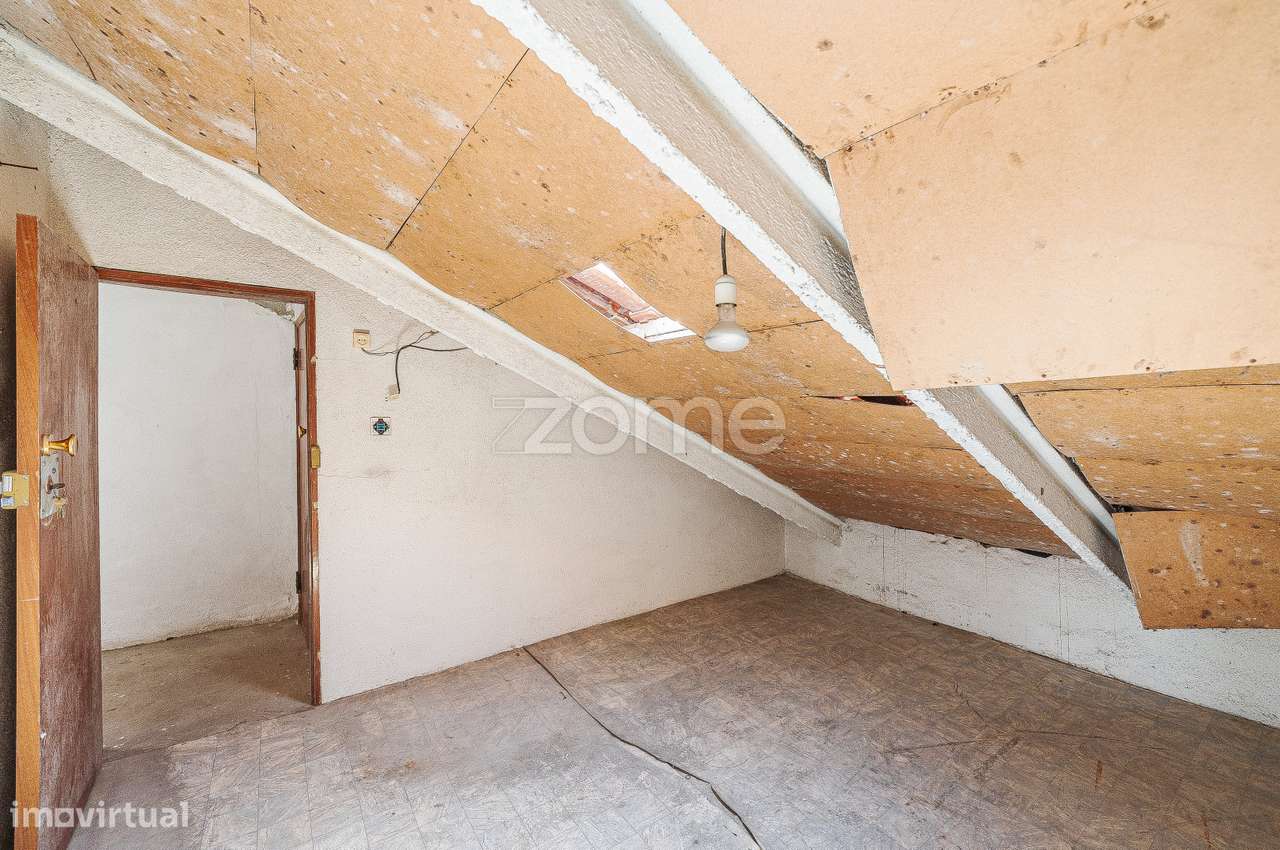 Apartamento T2 na Tapada das Mercês-35