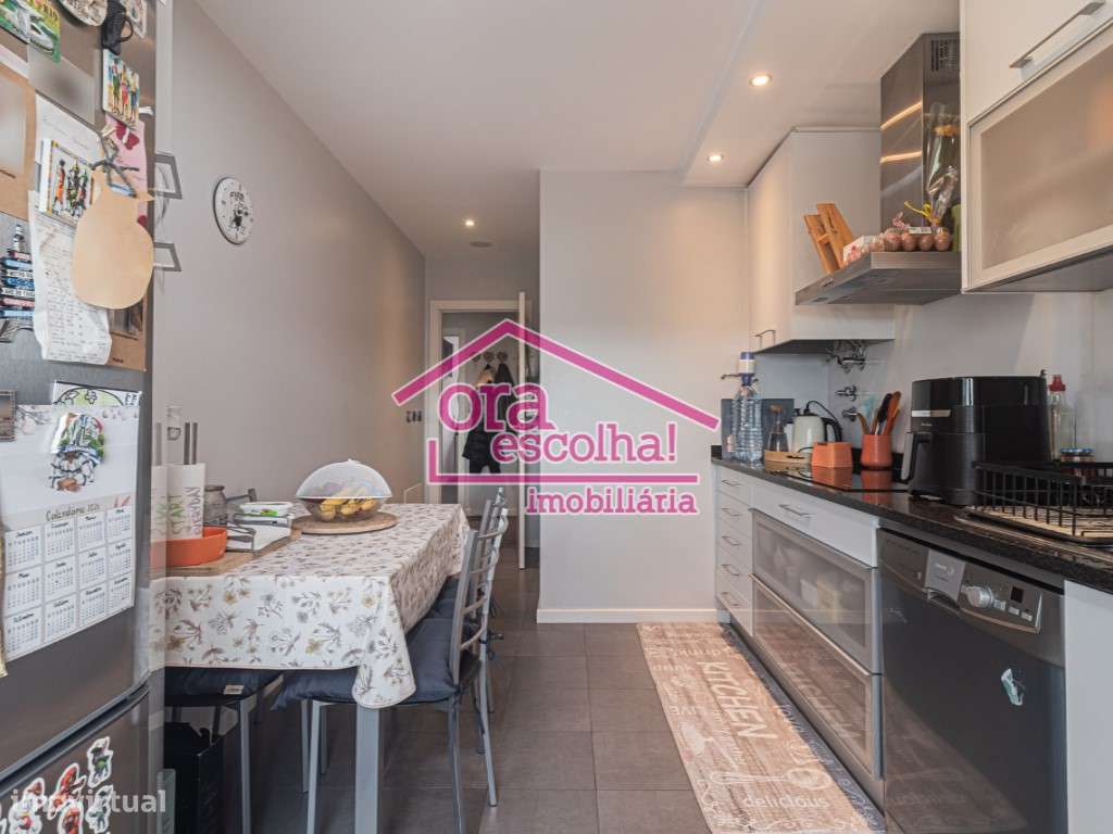 T2 de 2011 com 80 m2 e Garagem 40 m2 no Casal do Marco! - Grande imagem: 2/18