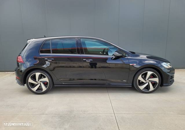 VW Golf - 5