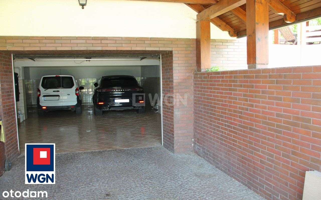 Imponujący dom w spokojnej okolicy-16