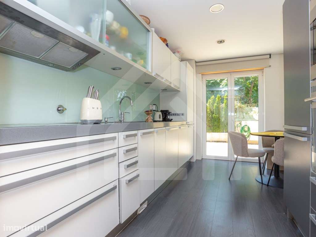 Apartamento T2 | Quinta das Lágrimas com Terraço e Garagem - Grande imagem: 3/28