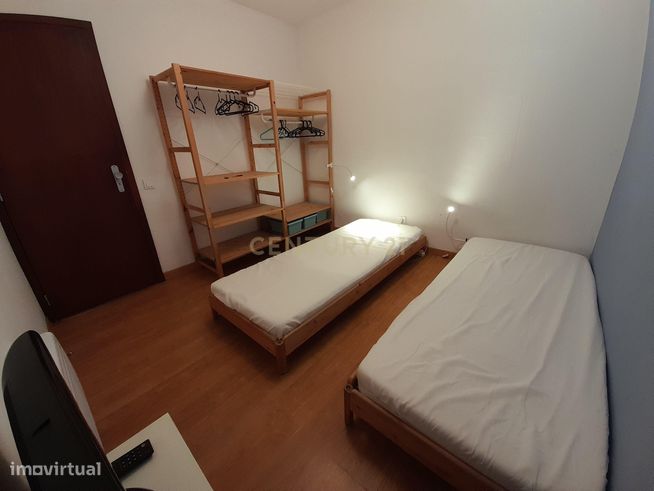 T3 Remodelado com 2 Casas de Banho à Venda no Miratejo – Pronto a Entr-5