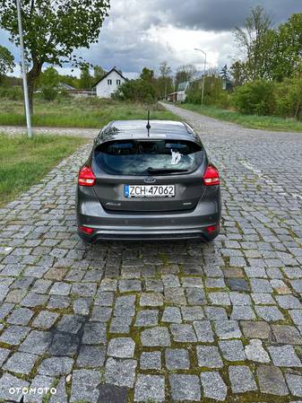 Ford Focus 1.0 EcoBoost ST-Line - 12