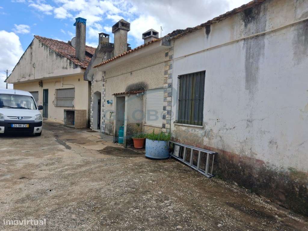 Exclusiva Propriedade em Alcanena | Duas Utilizações Independentes,...-32
