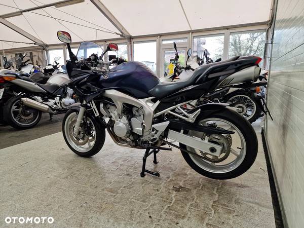 Yamaha FZ - 19