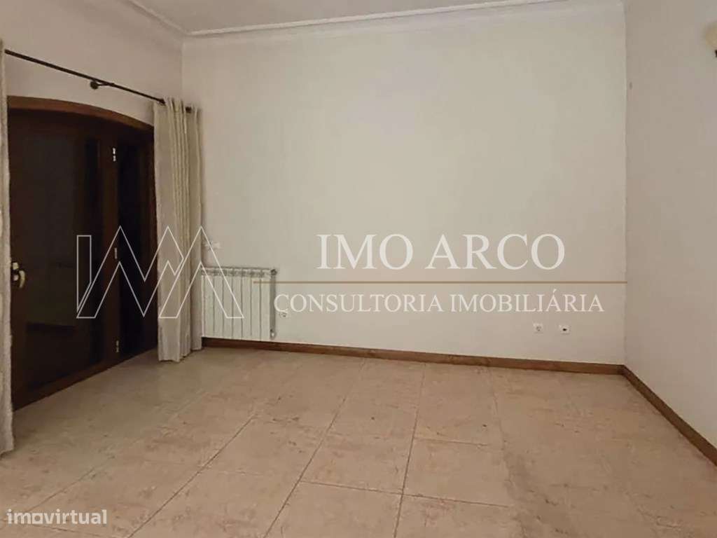 Quinta, com Moradia, Piscina e Adega-7