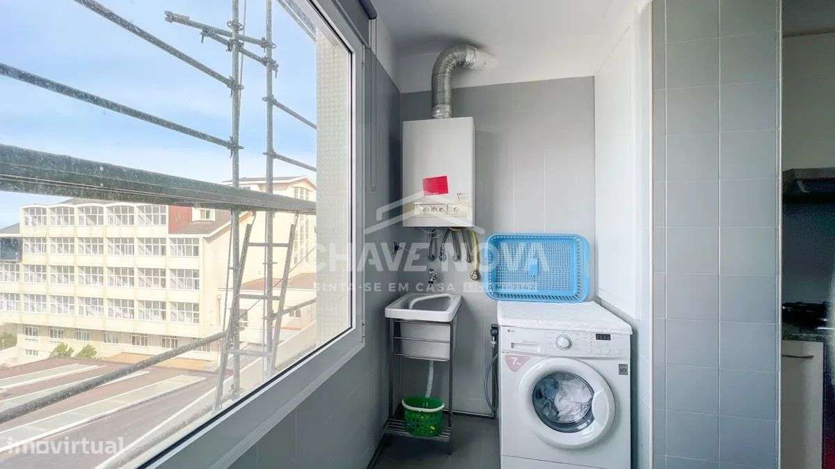 T2 novo com garagem e varanda em Gaia-31