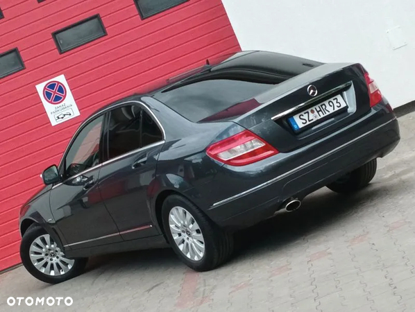 Mercedes-Benz Klasa C 200 T 7G-TRONIC Avantgarde Edition - 12
