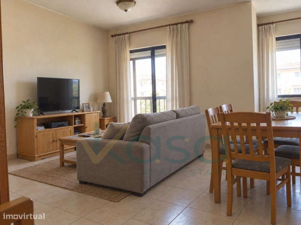 T3 totalmente remodelado com varanda em Alhos Vedros-3