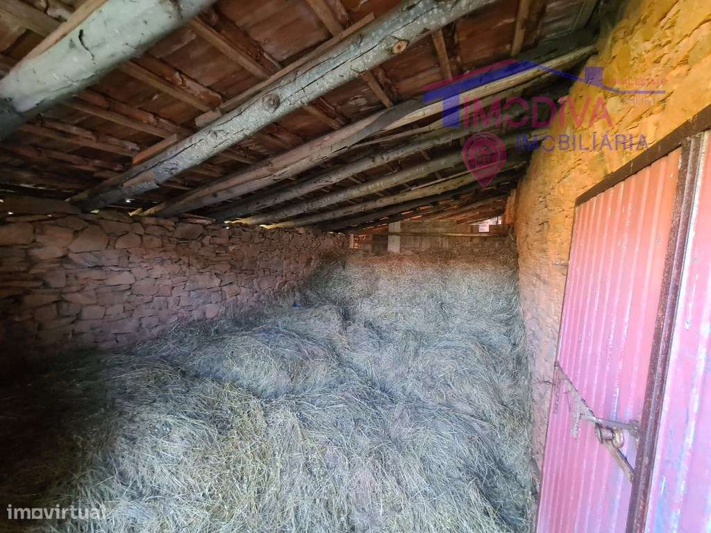 Casa de pedra T2 em Pedrogão Grande-12