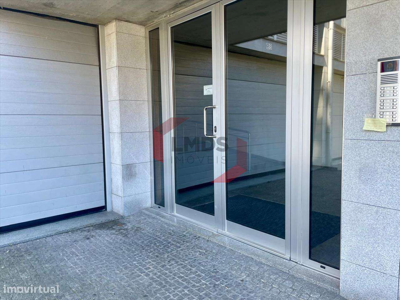 T3 Praça das Flores - Grande imagem: 2/7