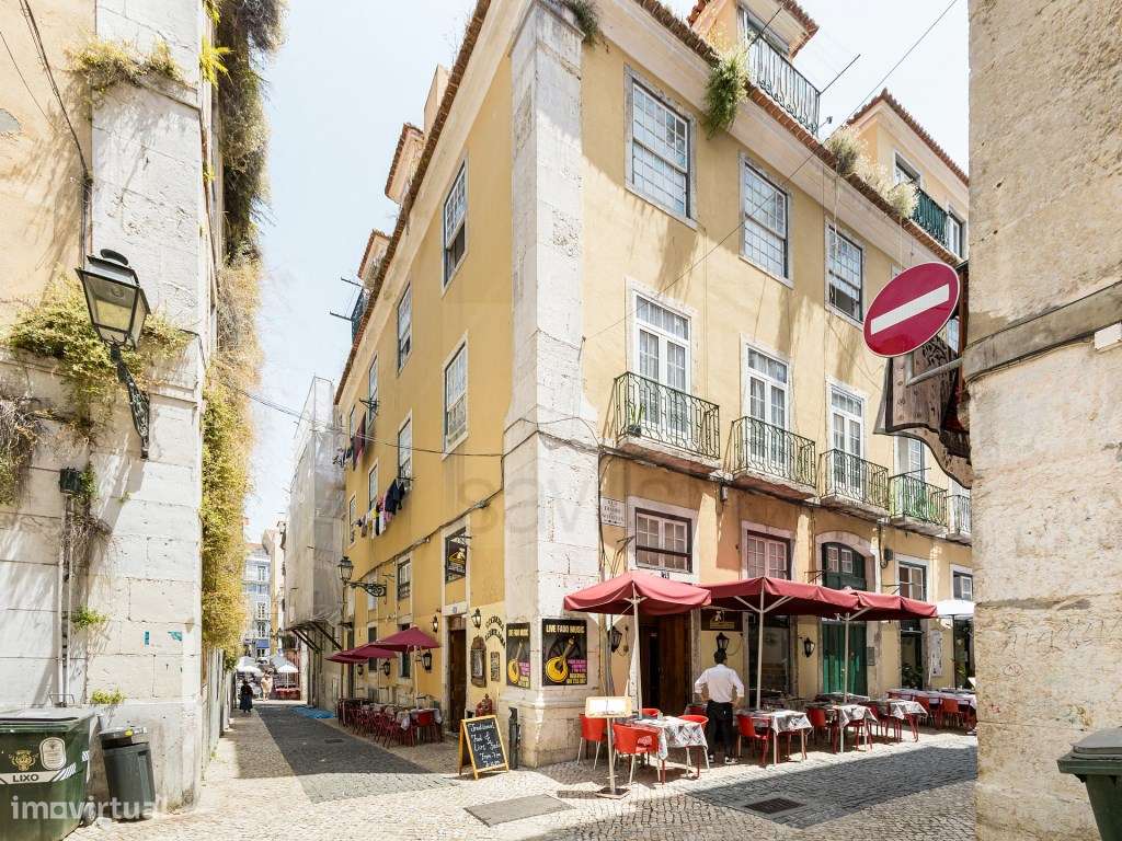 Predio Pombalino No Bairro Alto No Centro De Lisboa