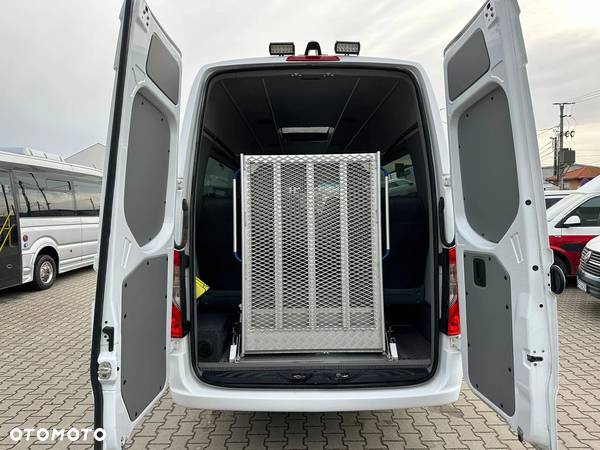 Mercedes-Benz eSprinter - 8