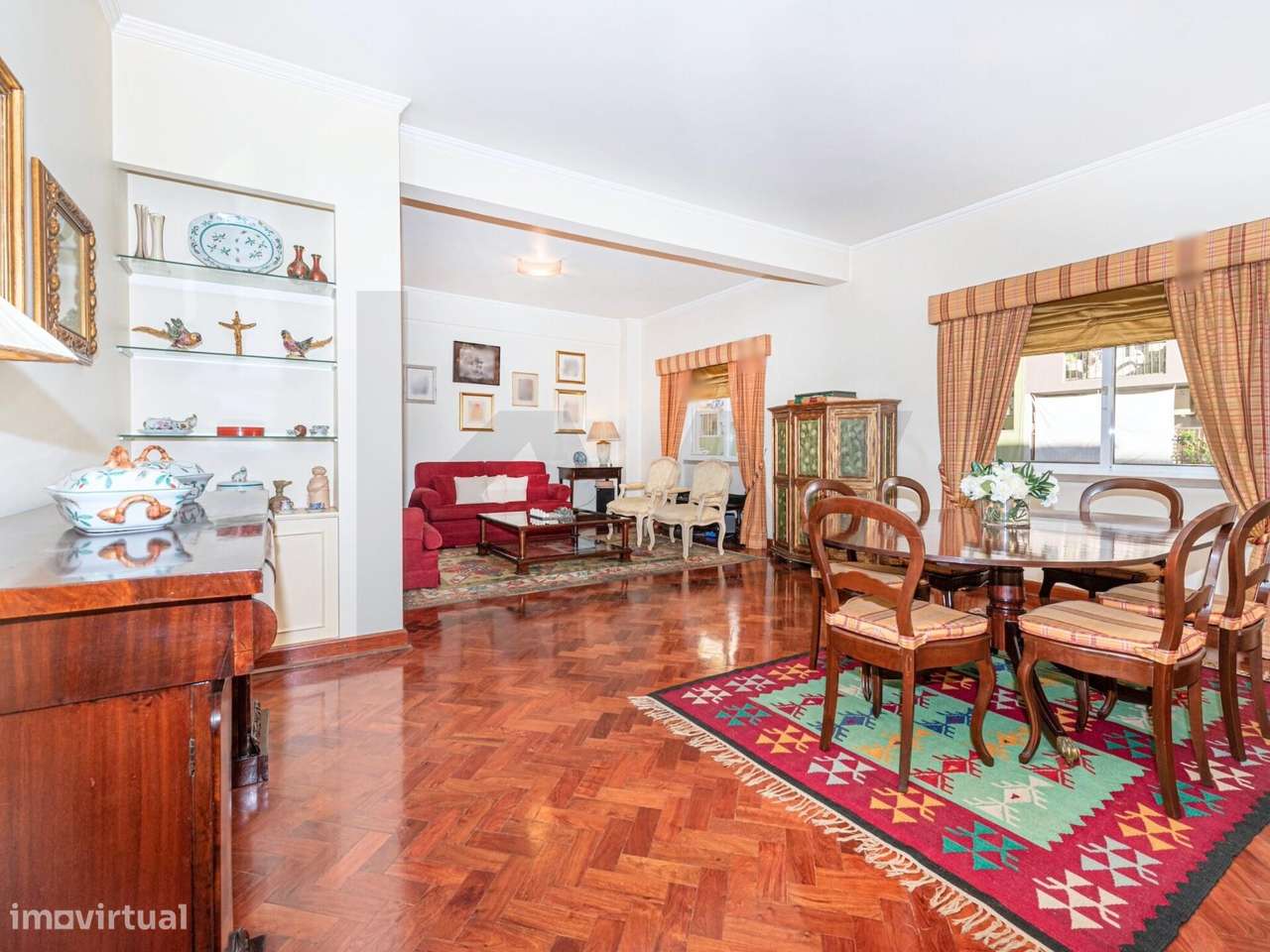 Excelente T3 com estacionamento no coração de Arroios! - Grande imagem: 3/25