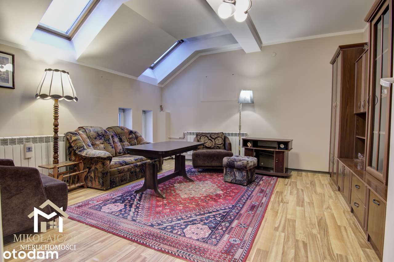 2 pokoje / Pl. Konstytucji 3 Maja / 43 m2 / 3 piętro-0