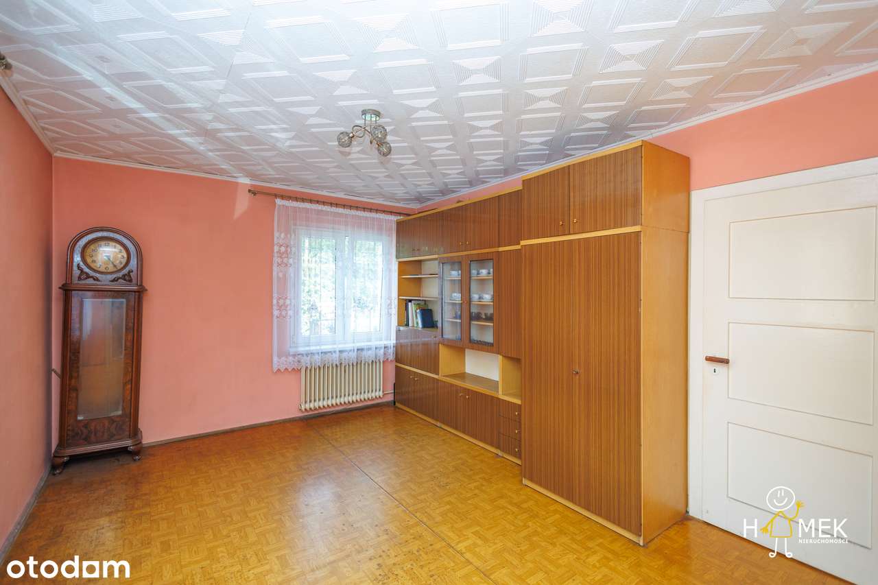 Duże Mieszkanie z Jeszcze Większym Potencjałem w Okazyjnej Cenie!-3