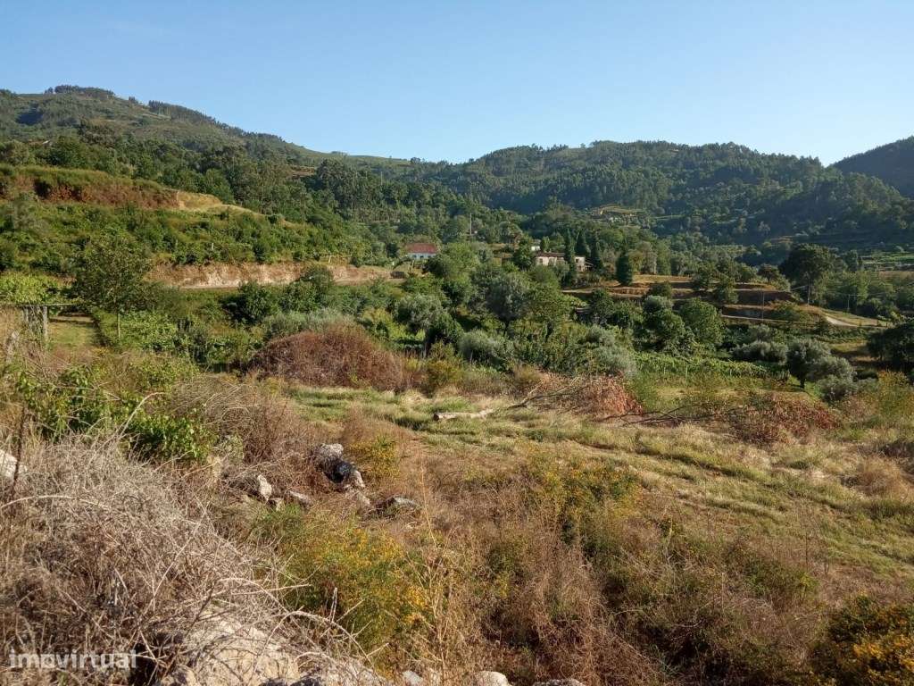 Terreno de construção c/ ruína. - Grande imagem: 3/5