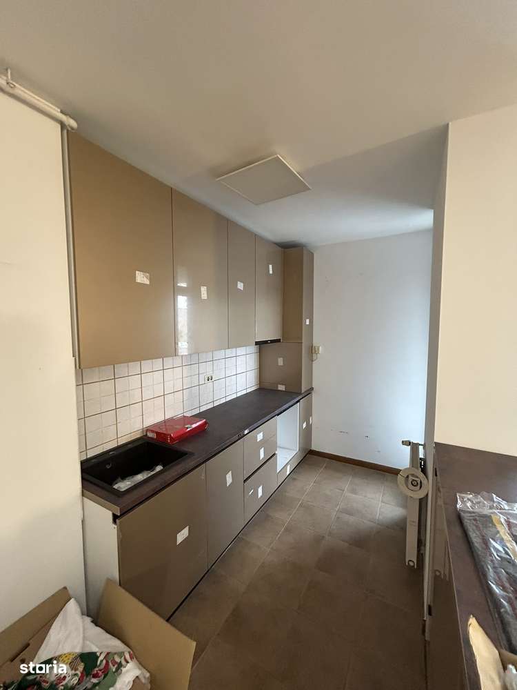 Apartament cu balcon și garaj, în Aradului West-2