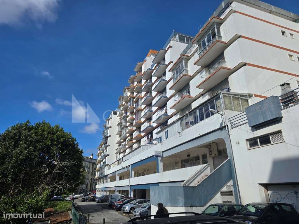 Apartamento T2 com estacionamento coberto privativo na Rinchoa (Rio...-18