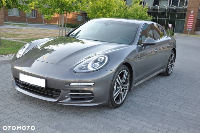 Porsche Panamera 4S - 1