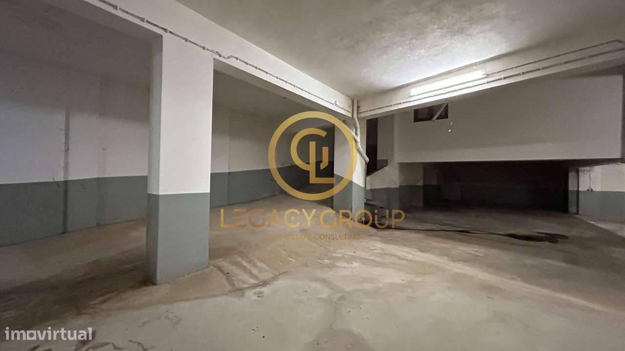 Parqueamento com 787m² situado no centro de Carvoeiro -  Lagoa-15