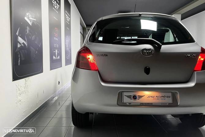 Toyota Yaris 1.3 VVT-i Sol - 17