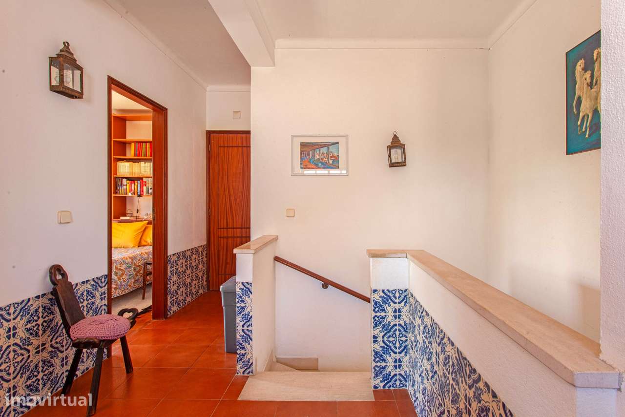 Moradia T4, 2 pisos, com jardim e árvores de fruto, Marisol | Aroeira-10