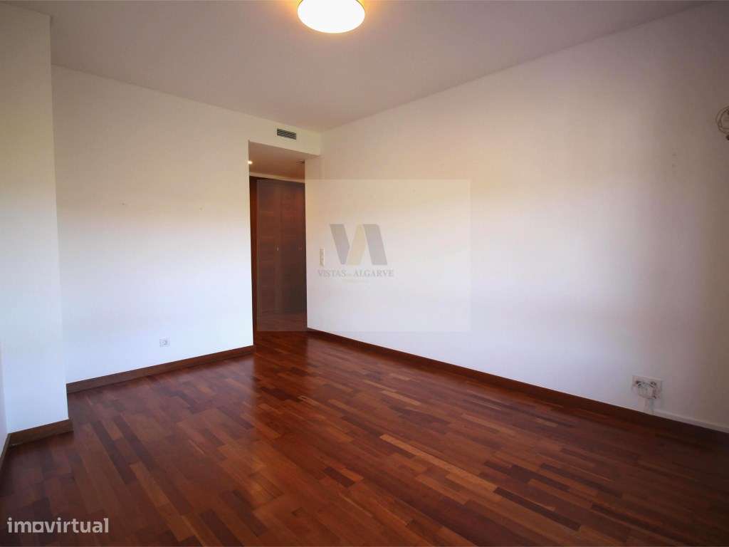 Viva com Distinção: Apartamento T4 Premium em Loulé - Grande imagem: 4/10