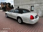 Lincoln Town Car - 5