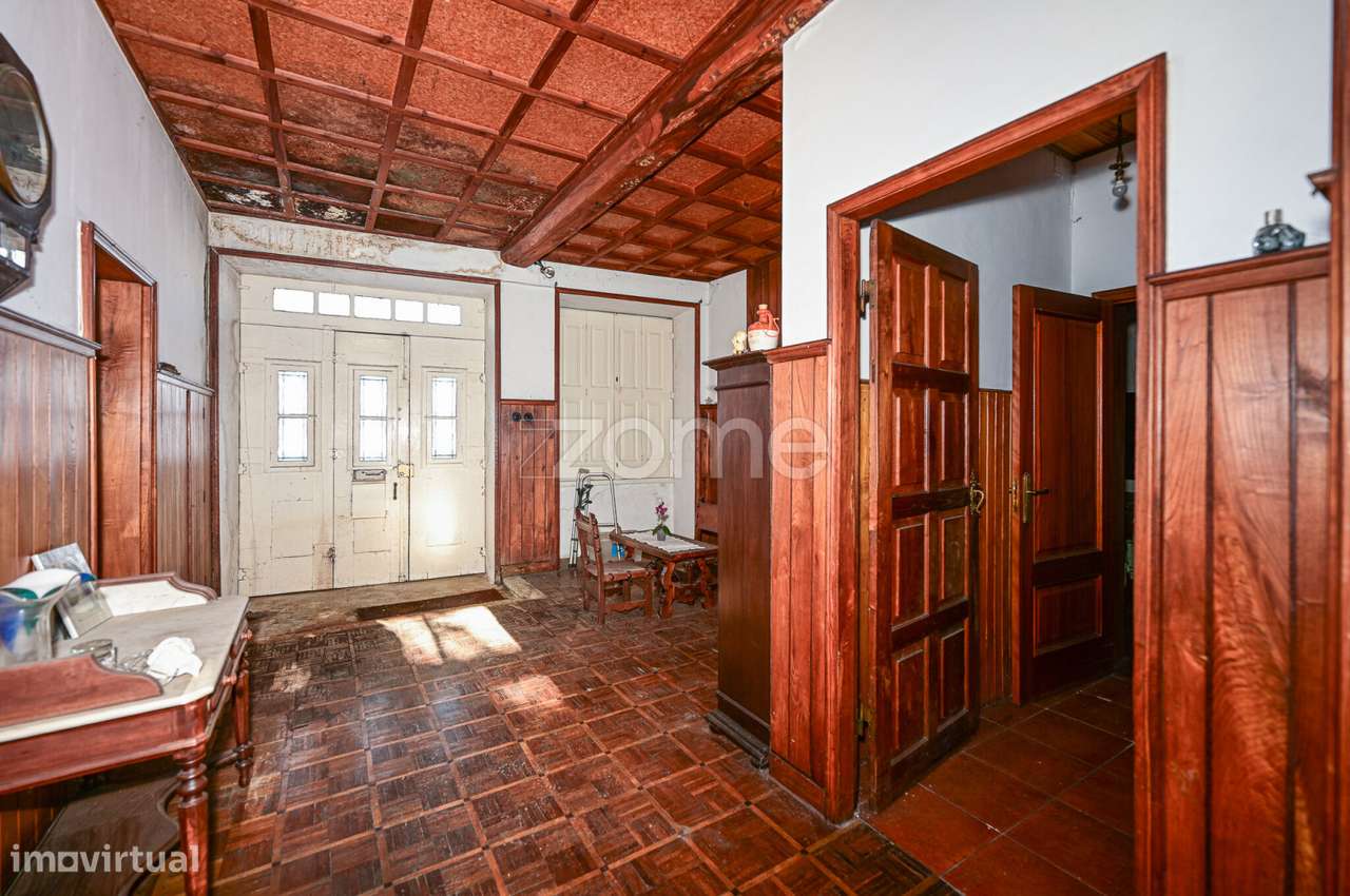 Moradia com terreno situada na praça principal de valongo - Grande imagem: 5/33