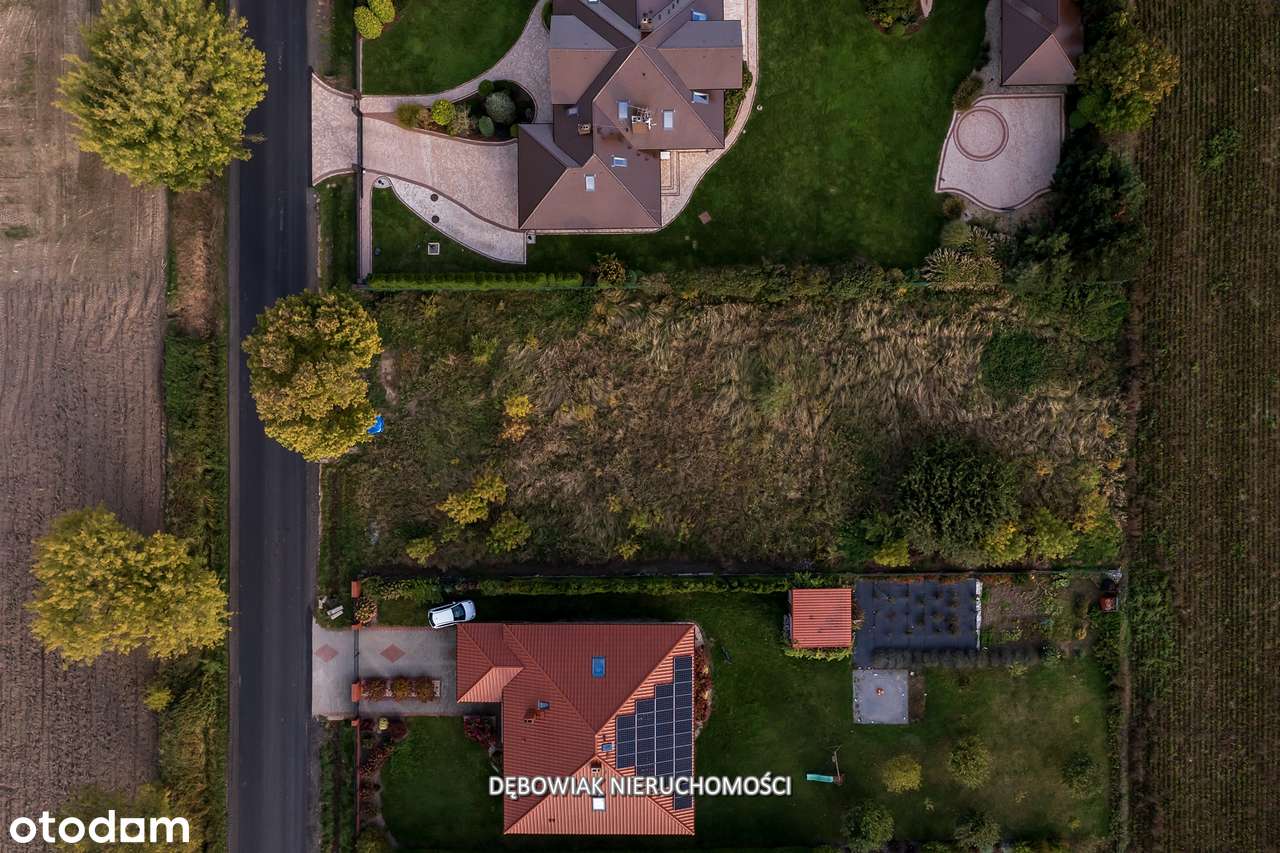 Obszerna działka budowlana-5
