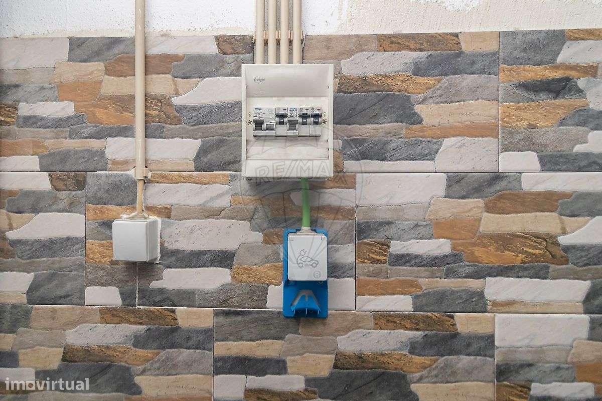 Garagem  para arrendamento - Grande imagem: 3/8