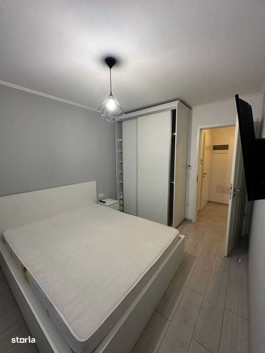 Studio 46 mp, etaj intermediar, loc de parcare si boxa la subsol, Kasp - Imagine principală: 2/7