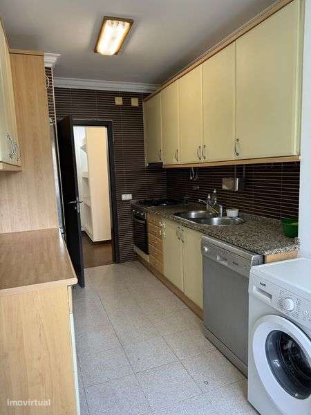 T2 em Miraflores para arrendar - Grande imagem: 4/12