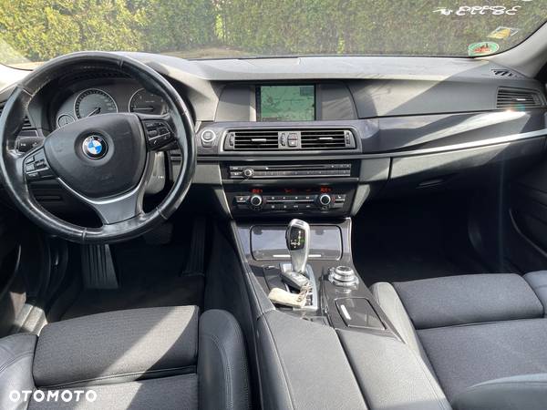 BMW Seria 5 520d Touring - 21