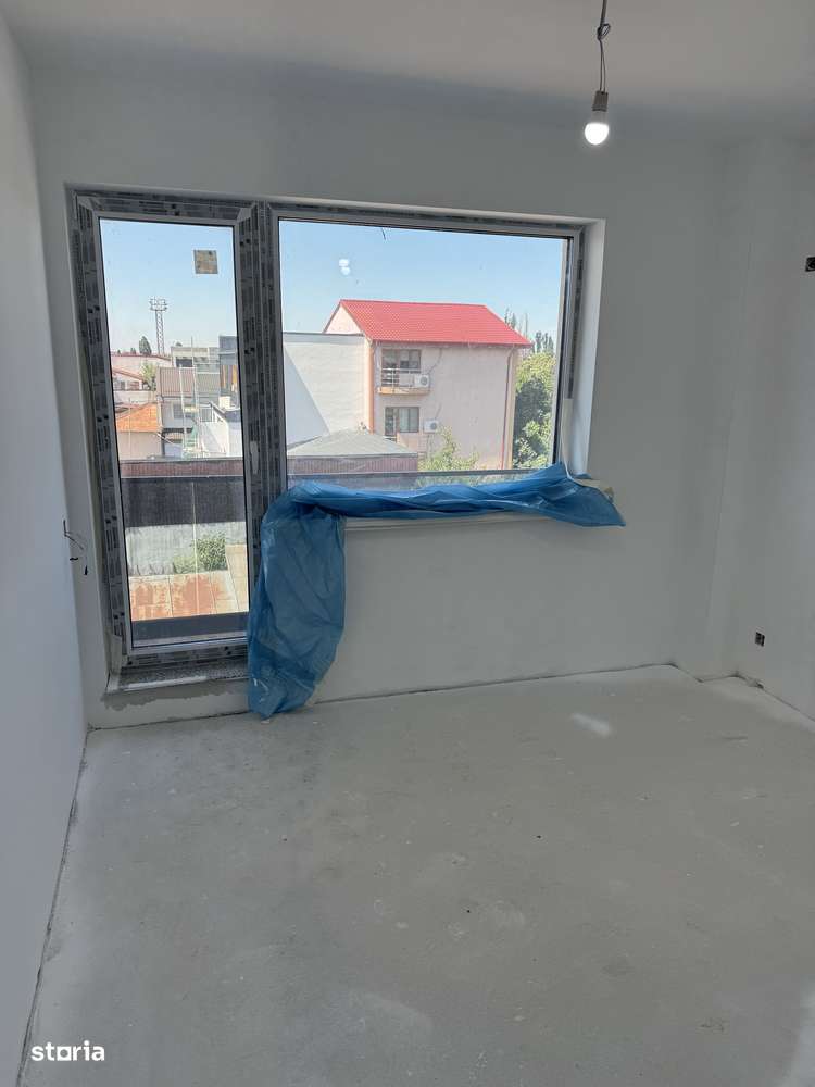 Apartament 3 camere decomandat/nou/ metrou 1Mai-17