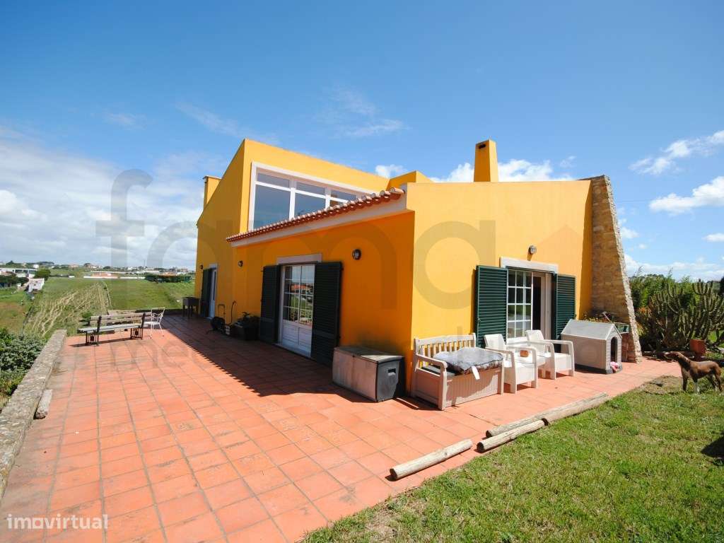 Moradia T5 em Lote Urbano de 5.135m2-11