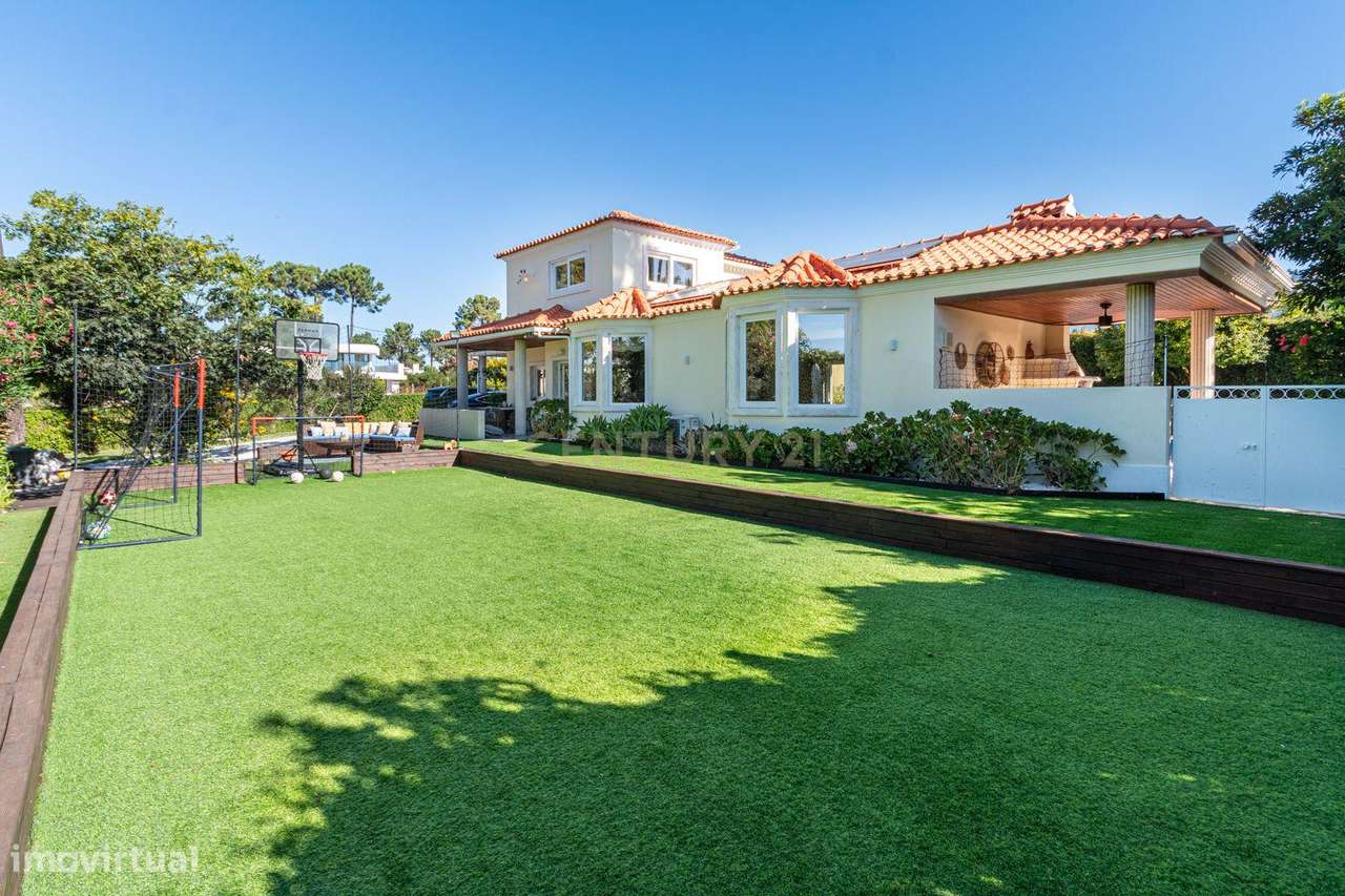 Charme Tradicional • Conforto Moderno • Energia Solar Inteligente (202-41