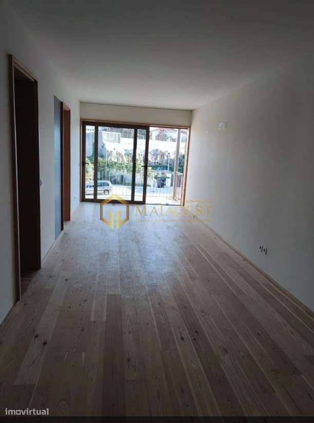 T1 Luminoso com Varanda e Arrumos em Campanhã - Grande imagem: 1/14