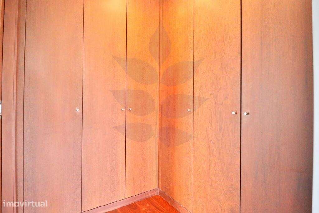 Venda Moradia Geminada Palmeira T4-34