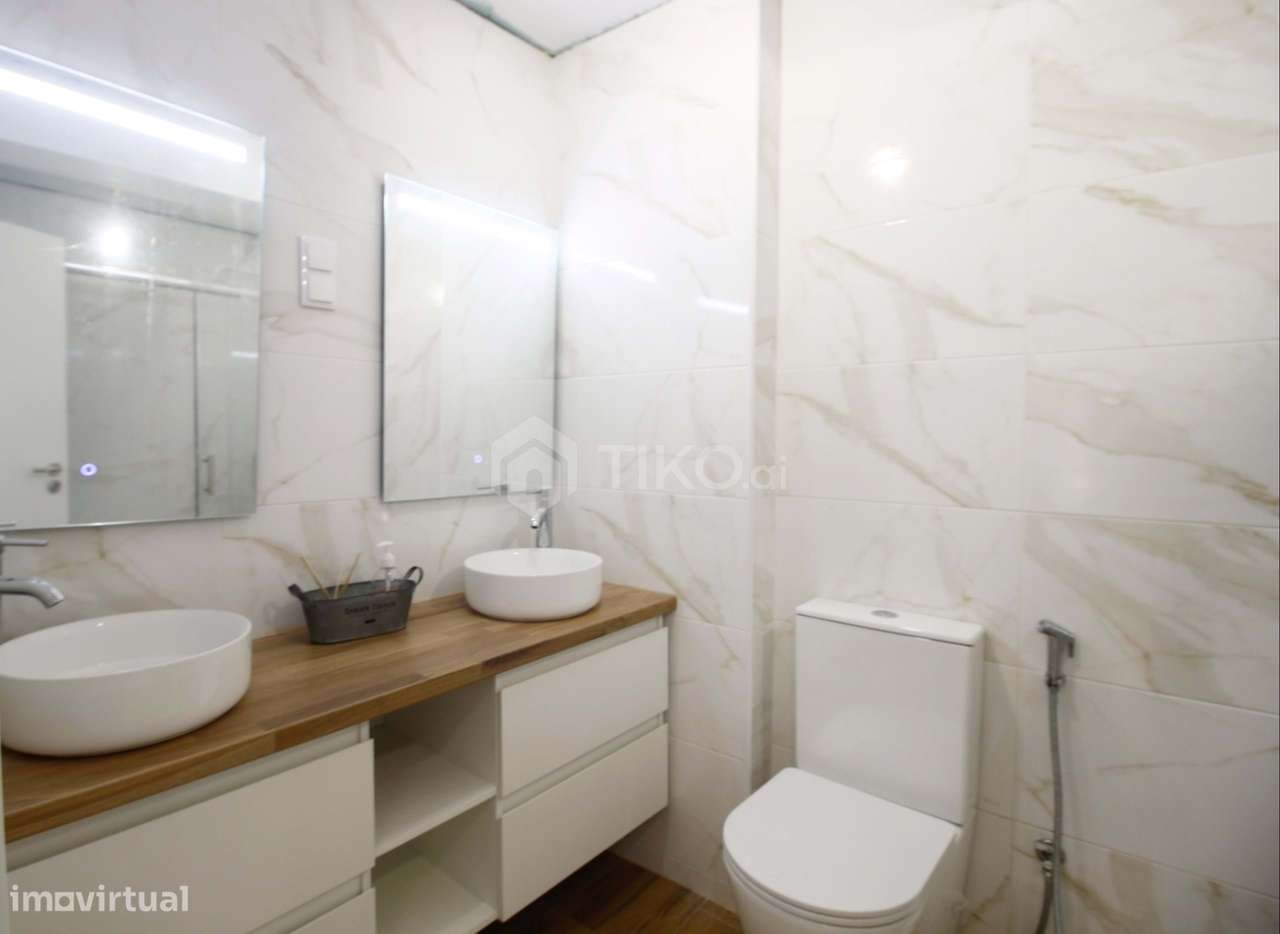 T3 100% Renovado no Fogueteiro – Amora - Grande imagem: 3/31