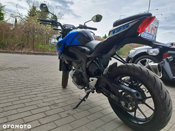 Suzuki GSX - 6