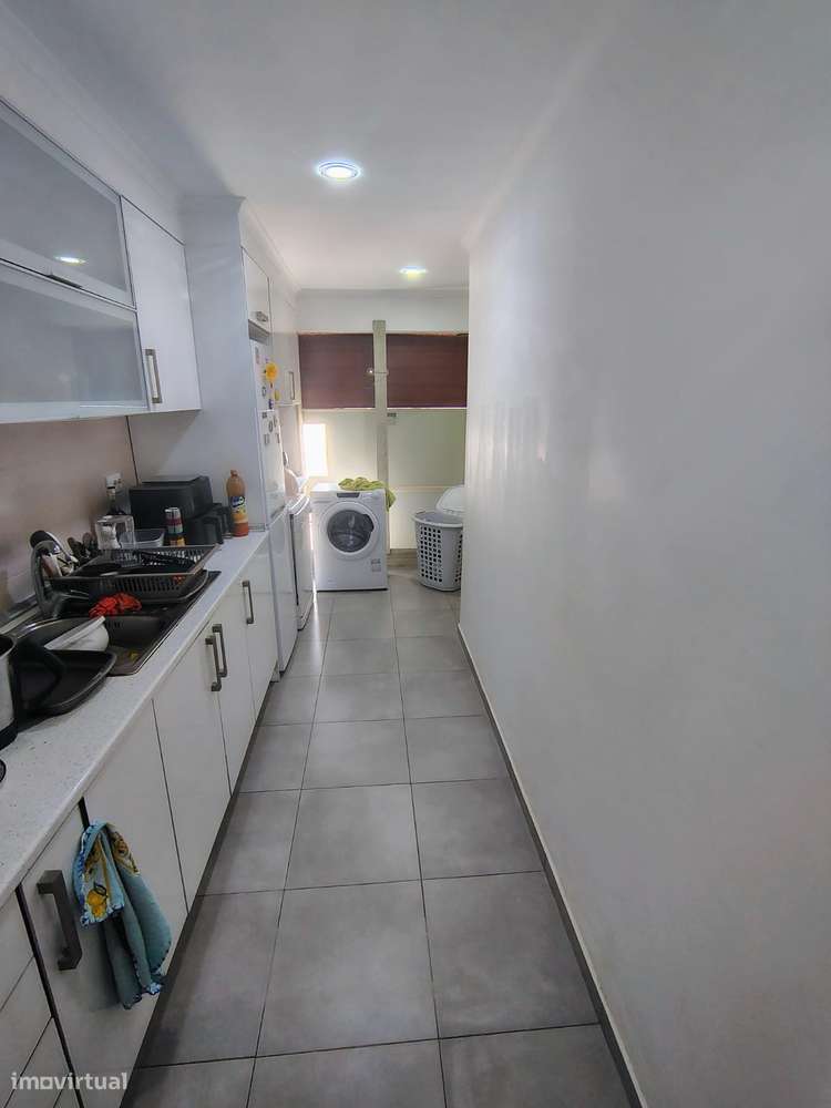 Apartamento T2 remodelado com terraço Casal Do Marco-8