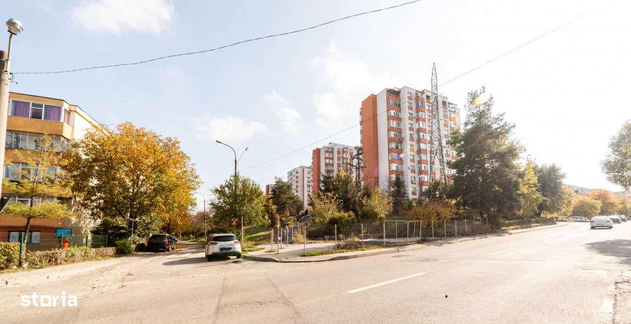 Teren stradal pe colt - Ideal afacere - front stradal mare - Imagine principală: 4/11