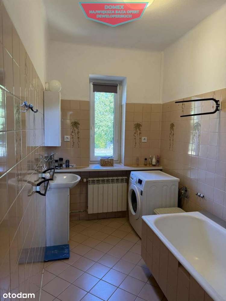 Przestronny dom z dużym ogrodem w sercu Milanówka-9